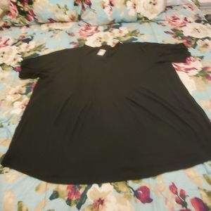 NWT/AVENUE TUNIC BLOUSE WITH FRONT PLEATS